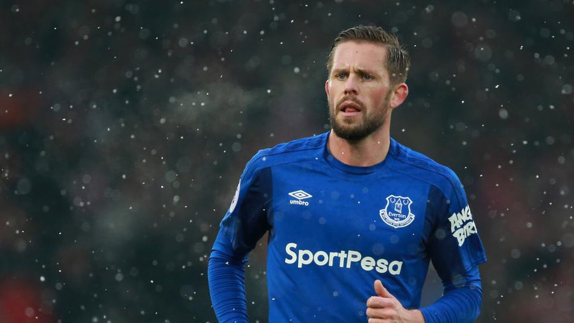 伯恩茅斯快速反击致命，樱桃军团剑指升级，伯恩茅斯队服