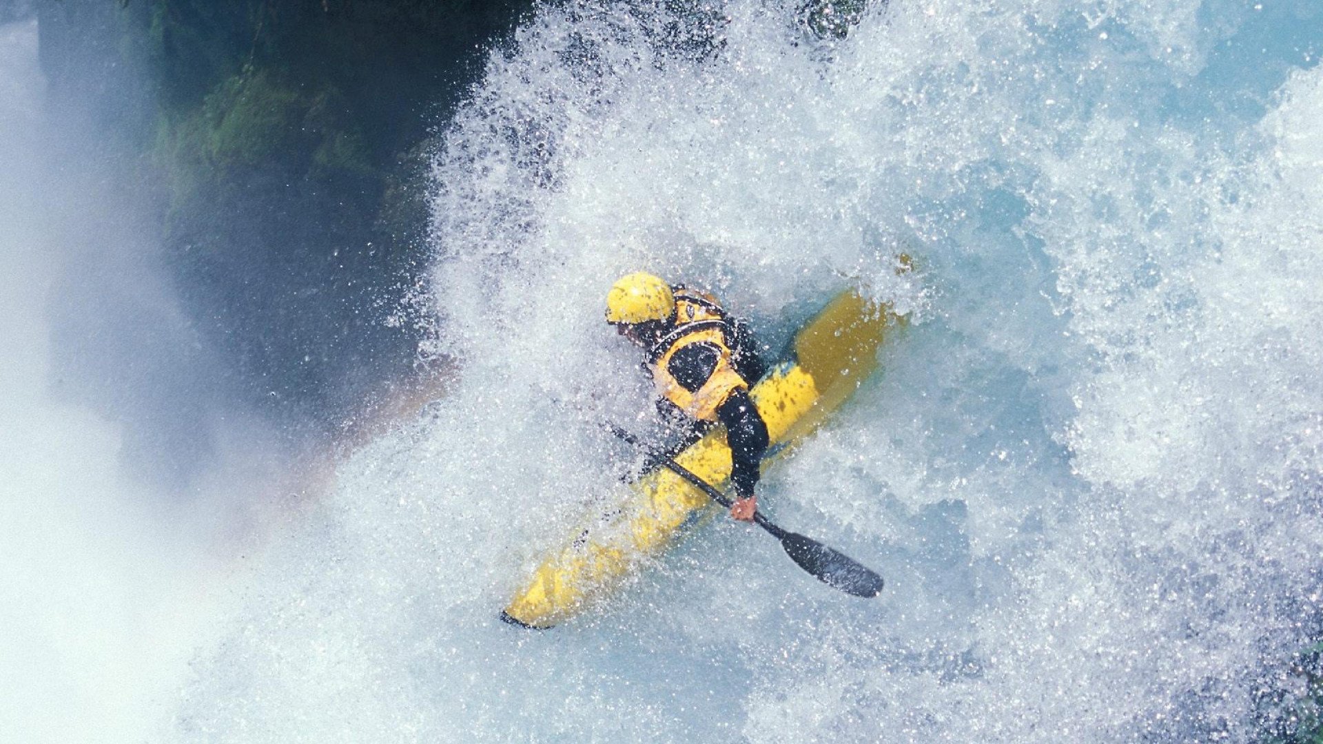 城市极限洞穴探秘，黑暗中挑战自我极限，城市极限运动